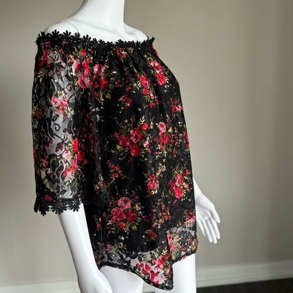 Miholl Black Layered Lace Floral Crotchet Off The Shoulder Boho Top - Picture 4 of 8